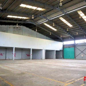 Kho hàng diện tích 2006m2