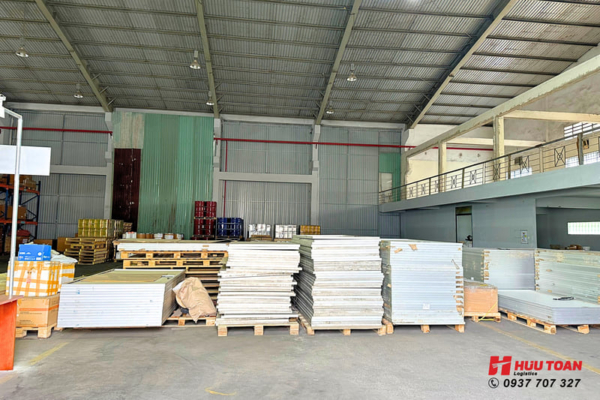Thuê kho 300m2