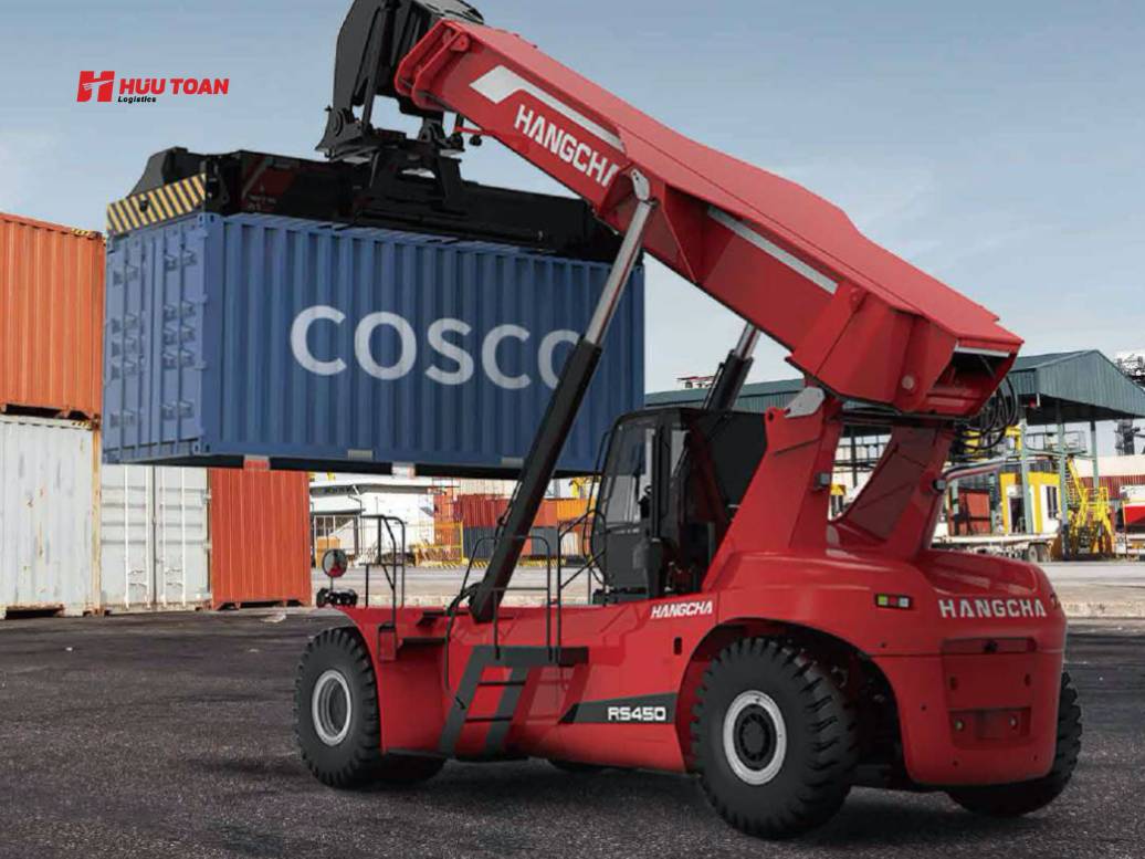 Phí xếp dỡ container ảnh hưởng thế nào đến tổng chi phí logistics tại kho Phí xếp dỡ container và khoảng cách giữa báo giá thuê kho ban đầu với chi phí vận hành thực tế