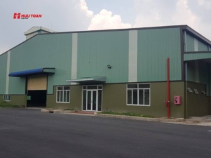 Giờ hoạt động và các hạn chế trong việc xuất nhập hàng