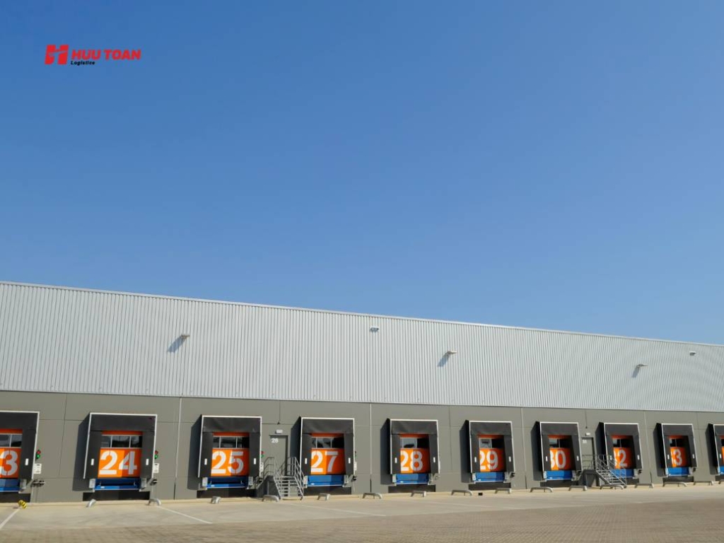 Tác động của vị trí kho đến chi phí thuê kho chứa hàng và hiệu quả vận hành trong chuỗi logistics