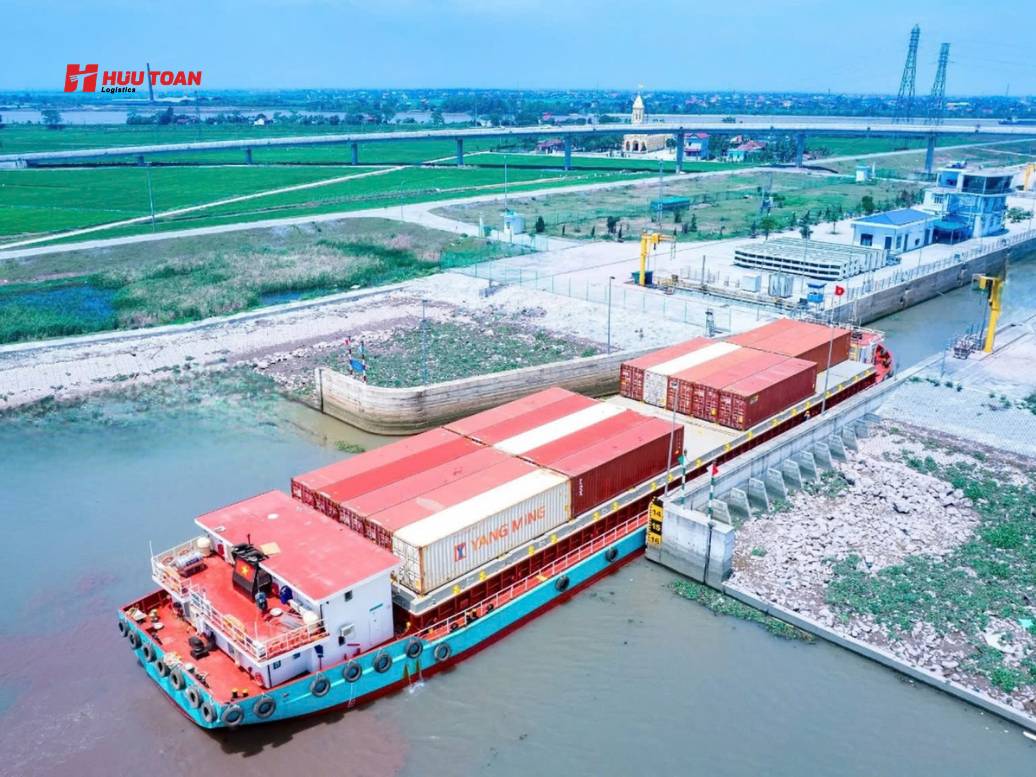 So sánh ưu nhược điểm của các phương thức vận tải để lựa chọn phương án giao nhận hiệu quả nhất Cách kết hợp nhiều phương thức vận tải để tận dụng tối đa ưu nhược điểm của các phương thức vận tải trong thực tế logistics