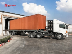 Đừng thuê kho trước khi hiểu rõ tổng chiều cao xe container và yêu cầu hạ tầng