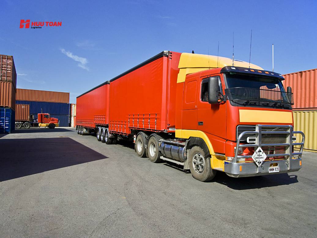 Cách tính toán chiều cao cửa kho phù hợp với kích thước chiều cao xe container Các thông số về kích thước chiều cao xe container doanh nghiệp cần tính toán kỹ trước khi thiết kế chiều cao cửa kho