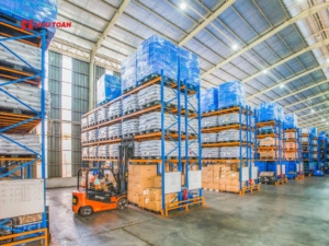 Comprehensive logistics warehouse solutions for international businesses expanding in Vietnam