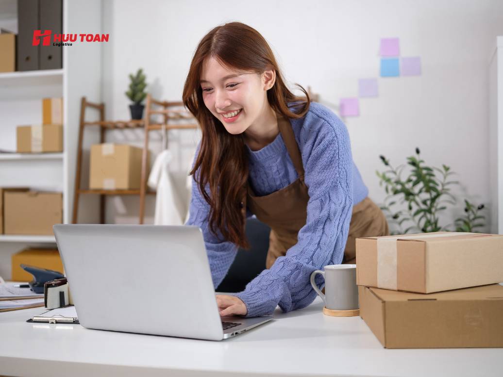 Seller SKU là gì và cách quản lý mã hàng khi bán hàng trên sàn thương mại điện tử Cách quản lý seller sku đồng bộ giữa sàn thương mại điện tử và kho để kiểm soát hàng hóa chính xác